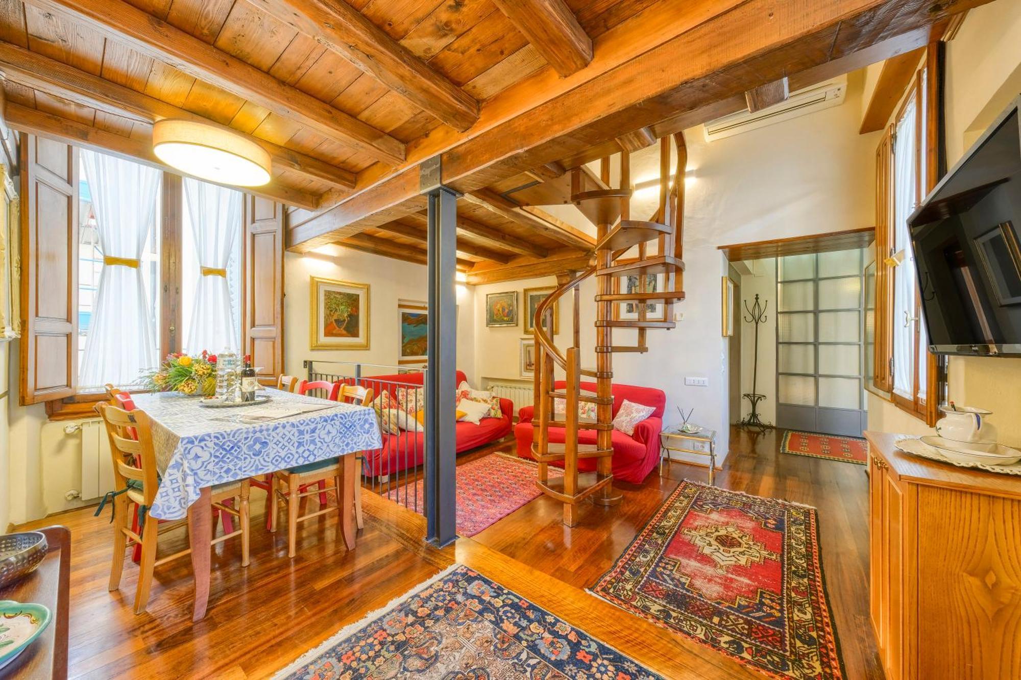 Casa Strozzi - * Florencia